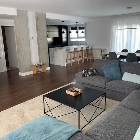 Chalet Con Piscina Privada A 25 Min De Madrid アロヨモリーノス エクステリア 写真