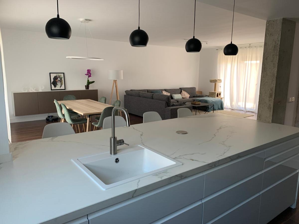 Chalet Con Piscina Privada A 25 Min De Madrid アロヨモリーノス エクステリア 写真