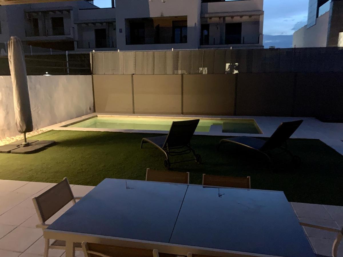 Chalet Con Piscina Privada A 25 Min De Madrid アロヨモリーノス エクステリア 写真